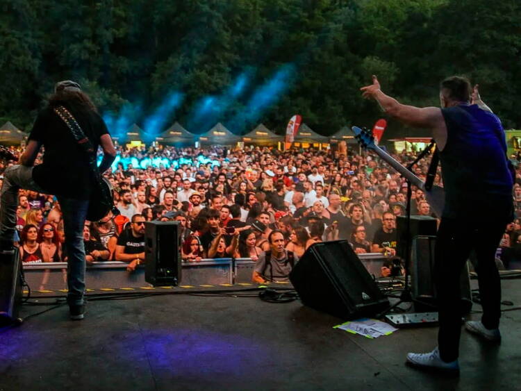 Público multitudinario durante un concierto del AbejaRock en Béjar