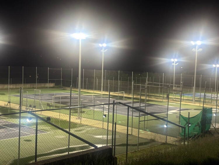Nueva iluminación de las pistas de tenis de La Cerrallana, Béjar