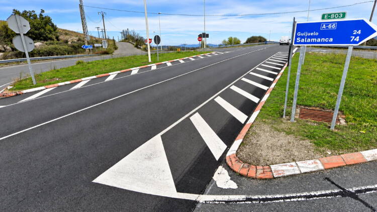 Enlace de la A-66 con la SA-220 en Béjar, junto al Ventorro Pelayo, donde se proyecta la reforma de dos glorietas.