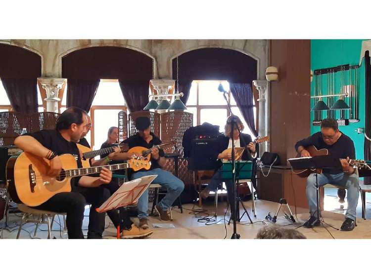 28 Quarte tBand actua en el Casino Obrero de Béjar