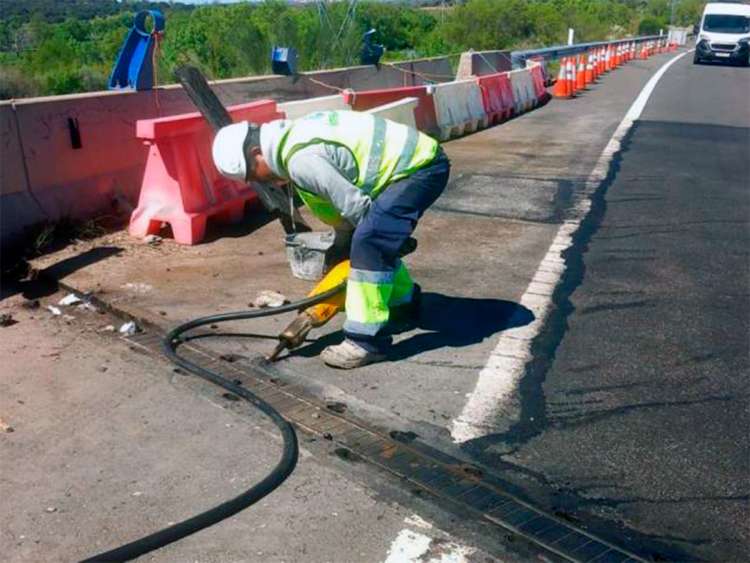 Realización de trabajos de reparación en A-66