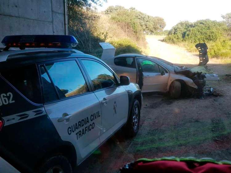 Vehículo accidente A-66, Cespedosa de Tormes