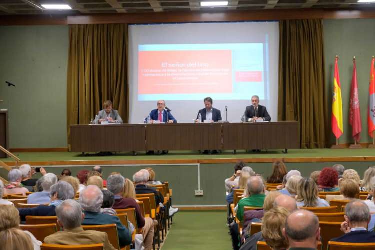 Ceremonia inaugural del Programa de la Experiencia en Béjar con la conferencia “El señor del lino”, celebrada en el salón de actos de la ETSII.