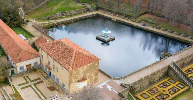 Vista aérea palacete y estanque de El Bosque de Béjar