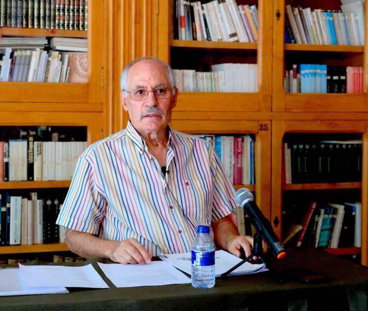 Antonio Gutiérrez Turrión durante el recital poético en el Casino Obrero de Béjar