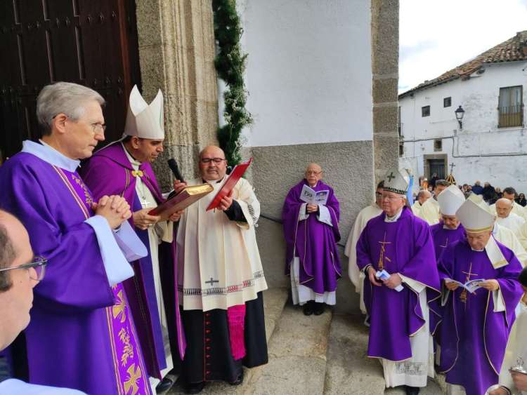 Apertura del Año Jubilar de las Hijas de María en Béjar