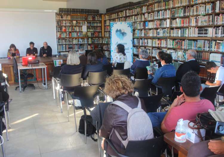 Imagen de una asamblea de Colectivos de Acción Solidaria (CAS) 