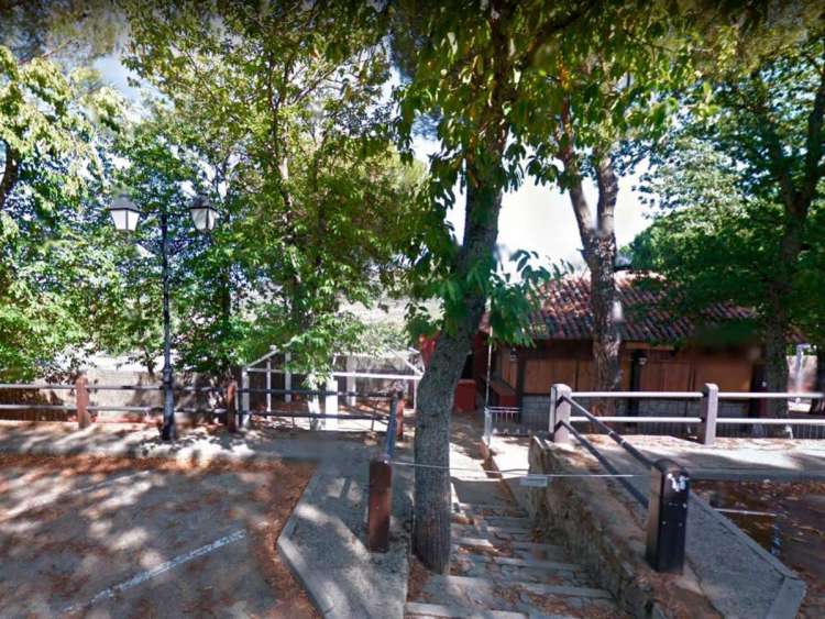 Uno de los establecimientos que salen a concurso en El Castañar