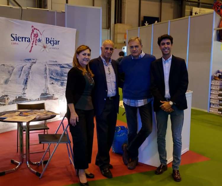 Concejales en expotral 2018