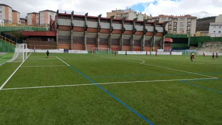 Campo de Fútbol Mario Emilio