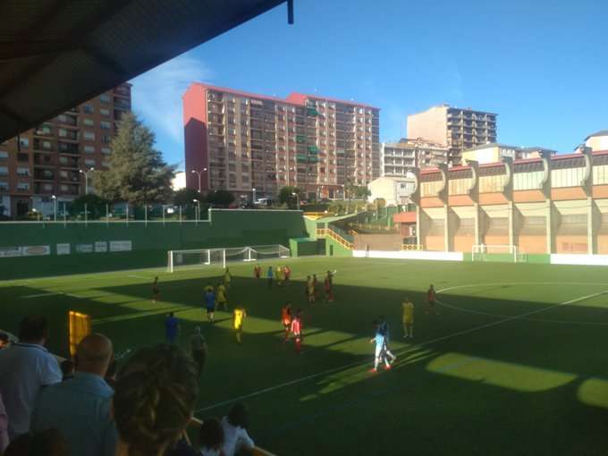 Un momento del encuentro entre el Béjar Industrial y el CD Mojados. Imagen Twitter Béjar Industrial