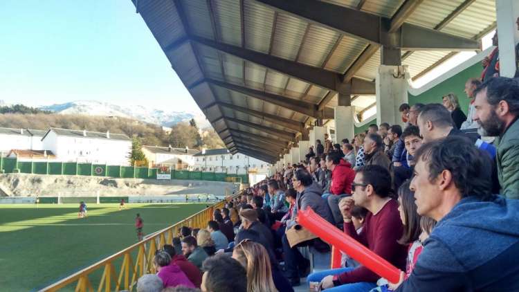 Publico en el Bejar Industrial Villaralbo