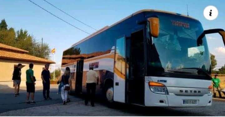 Imagen del servicio de bus . Facebook Ayuntamiento de Cepeda