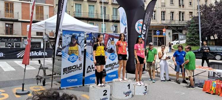 Pódium Club de Esquí La Covatilla