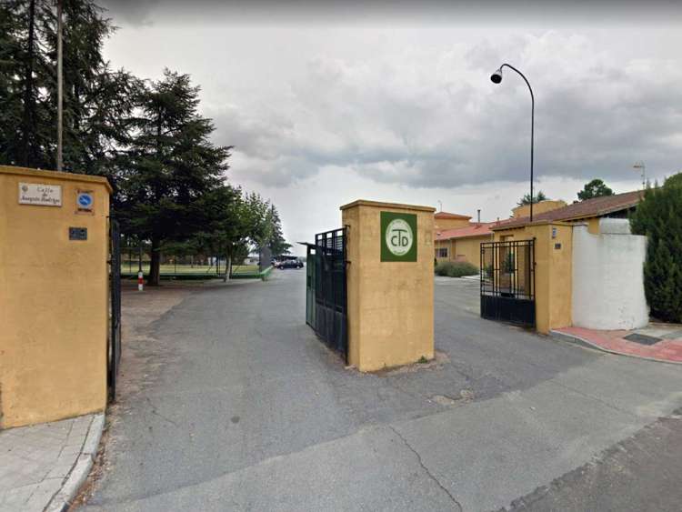 Vista desde el exterior del Campo de tiro y deportes de Salamanca