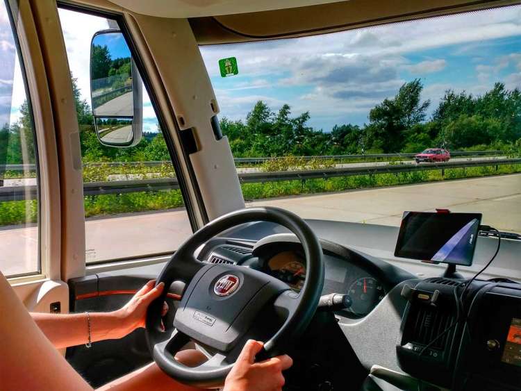Vista del interior de una autocaravana