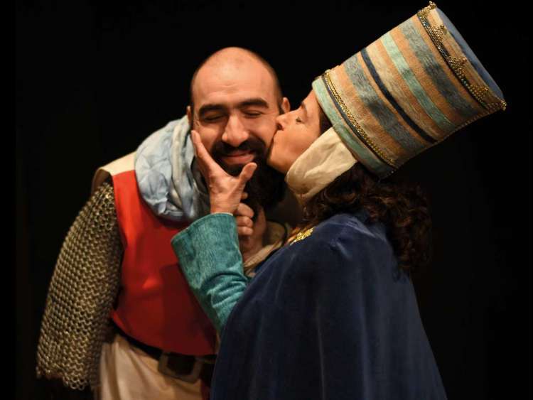 Vista parcial de cartel anunciador