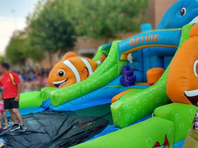 Castillo hinchable acuatico