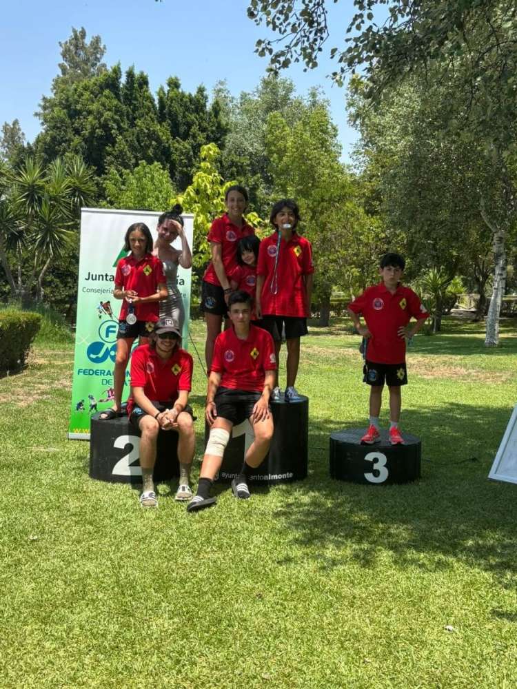 Deportistas Club La Covatilla Béjar Alpino en Línea