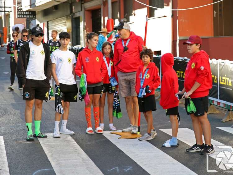 Corredores del Club de Esquí La Covatilla en Villablino
