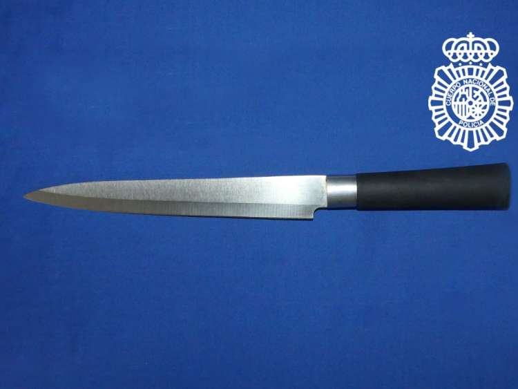 Cuchillo incautado al detenido en Salamanca