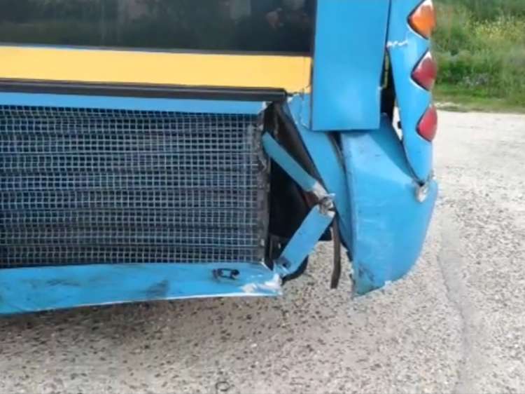 Daños parte trasera del autobús