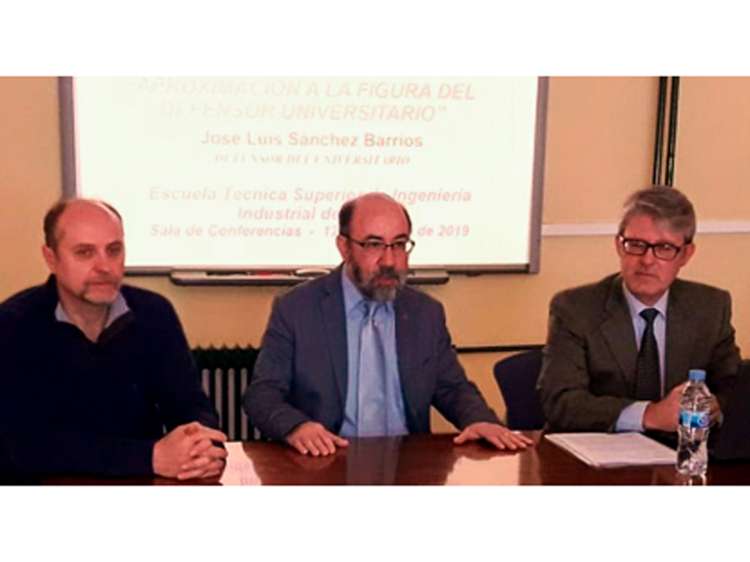 Defensor universitario junto al director de la ETSII de Béjar