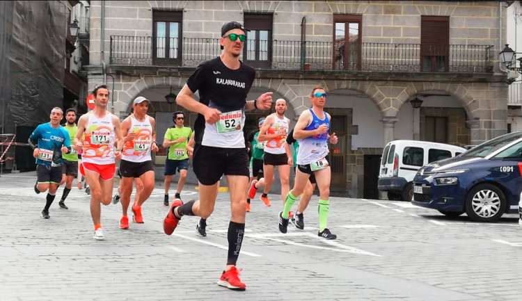 Corredores en la plaza Mayor de Béjar, Imagen ARCHIVO
