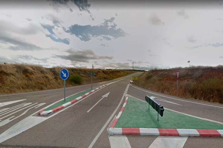 DSA-303 carretera de acceso al Hospital Los Montalvos desde la N-620