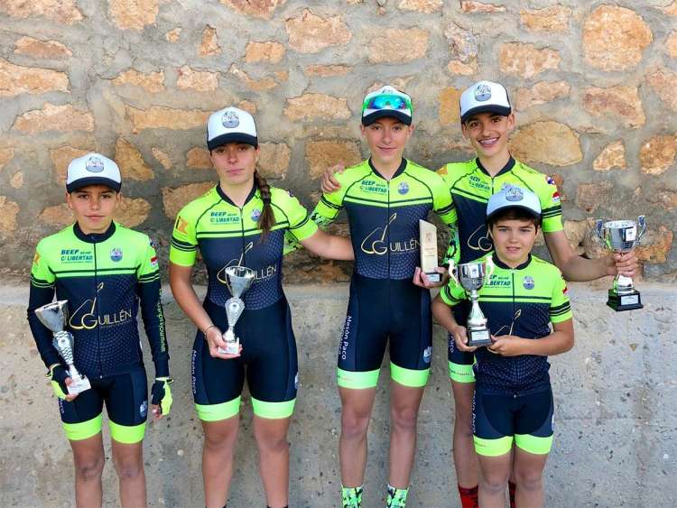 Iván Izquierdo, Carlos Nieto, Rodrigo Hernández, Diego Martín y Natalia Sánchez