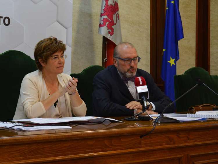 Elena Martín Vázquez y Buenaventura Velasco