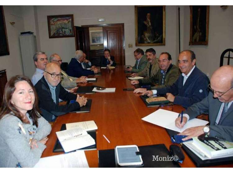 Reunion centro de estudiso bejaranos