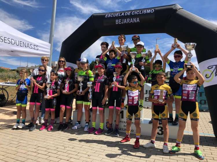 Foto de familia del podium de la prueba