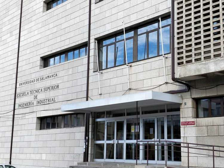 Fachada de la Escuela de Ingenieros de Béjar