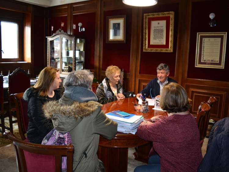 Firma del convenio entre Ayuntamiento y Agrupación de Zarzuela