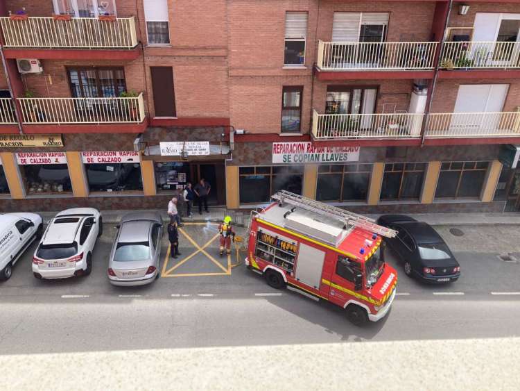 Efectivos del Parque de Bomberos de Béjar durante las tareas de extinción