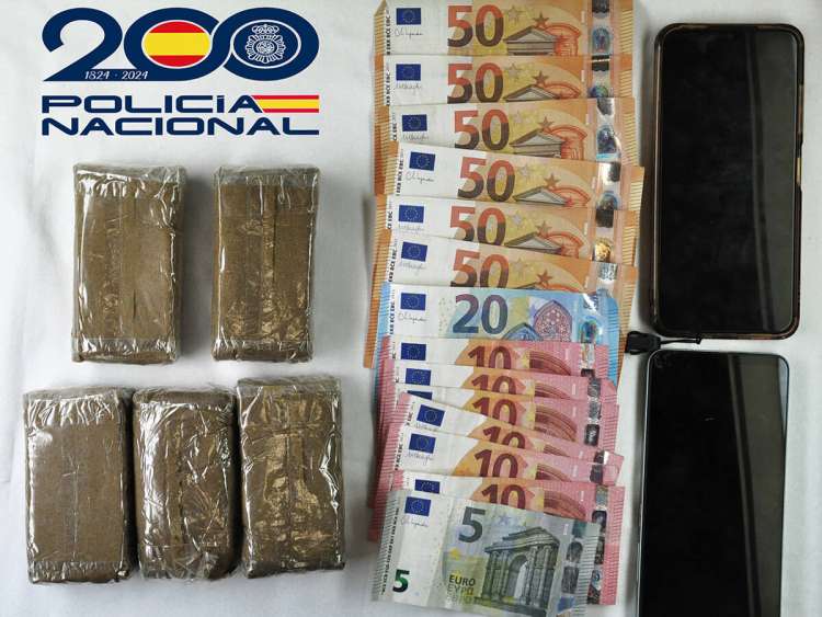 Material incautado por la Policía Nacional en Béjar