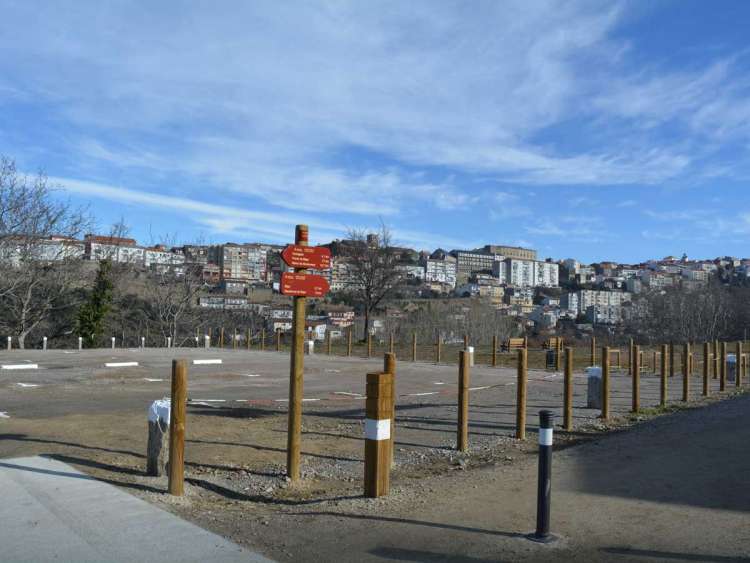 Inauguración del aparcamiento en la antigua estación de tren