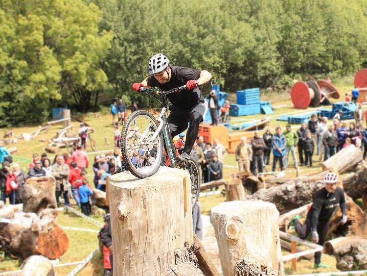 Iván Izquierdo durante el Campeonato de Castilla y León de Trial 2013