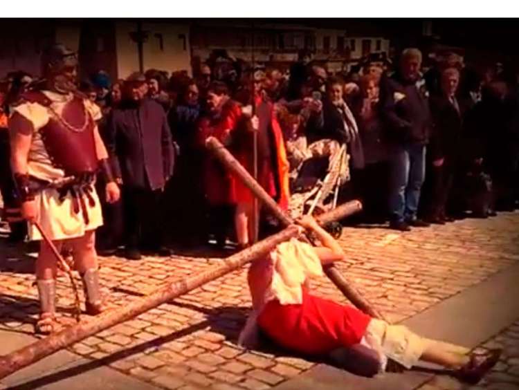 fotograma del vídeo de La Sentencia