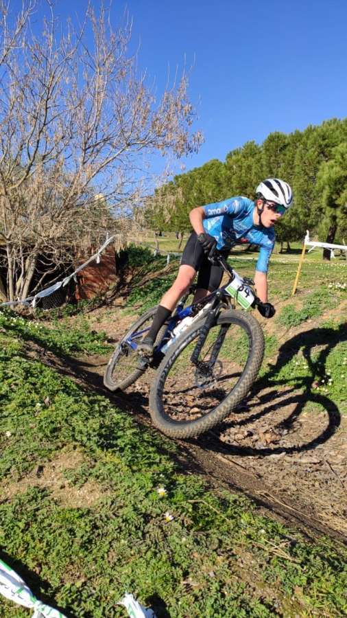 Lucas Lamagrande en el XCO con el Kazajoz