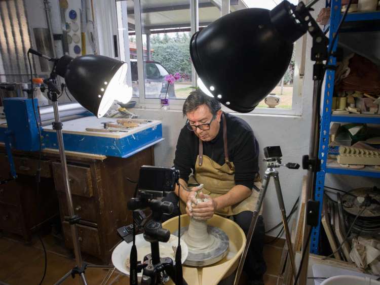 Maestro de taller de alfarería 