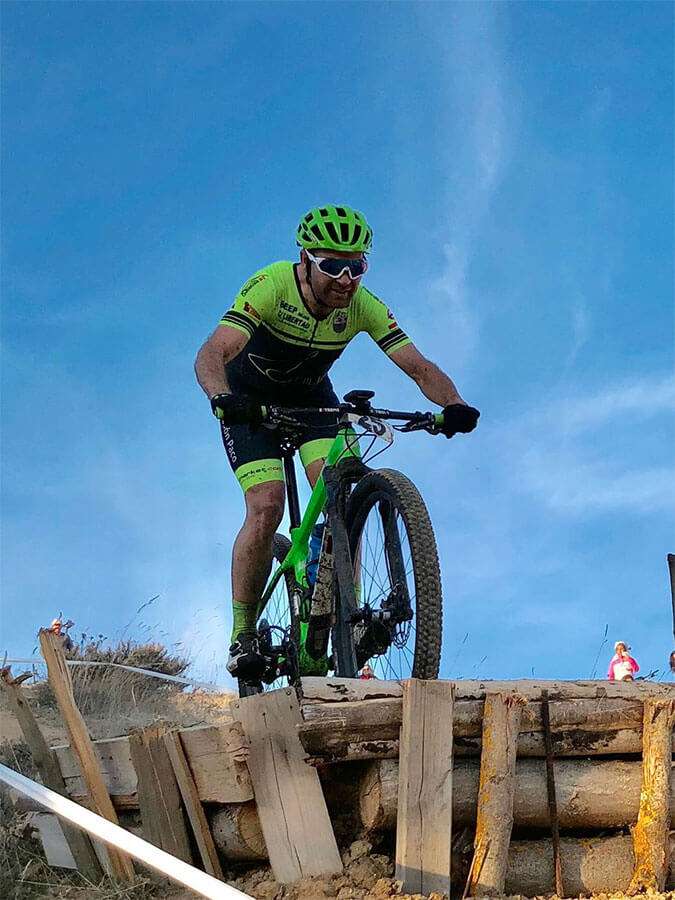 Moisés Dueñas durante la carrera