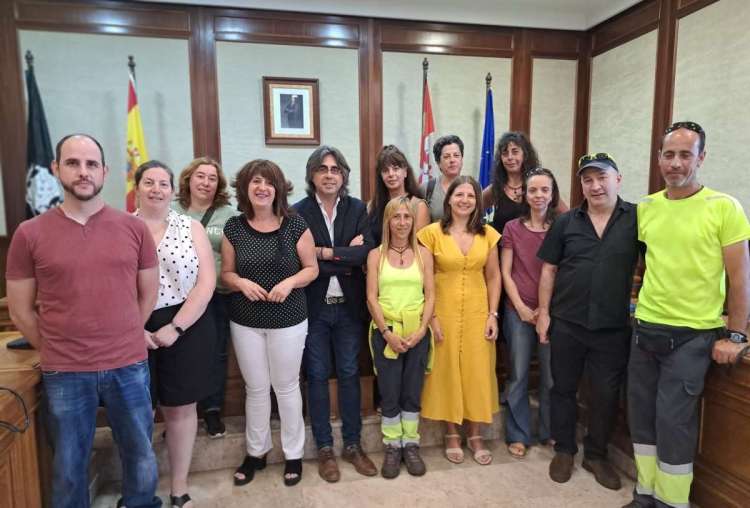 Nuevos empleados municipales, recibidos por el alcalde de Béjar