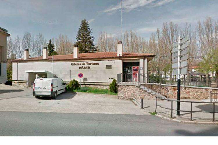 Exterior de la oficina de turismo de Béjar