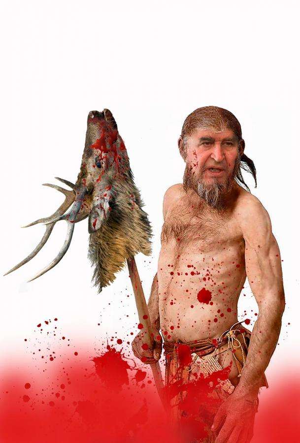 Montaje fotográfico. Alejo Riñones caracterizado junto a la cabeza de un venado