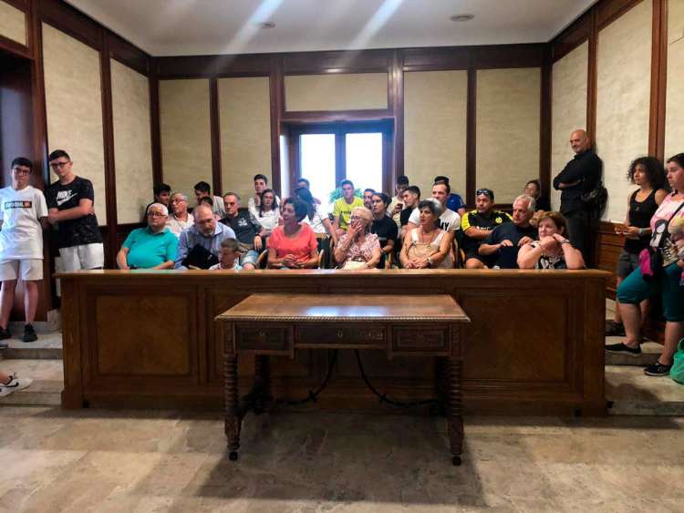 Representantes de colectivos en el consistorio en la reunión con el equipo de gobierno