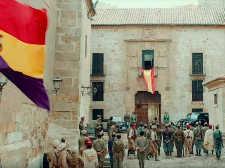 Fotograma de la película Mientras dure la Guerra