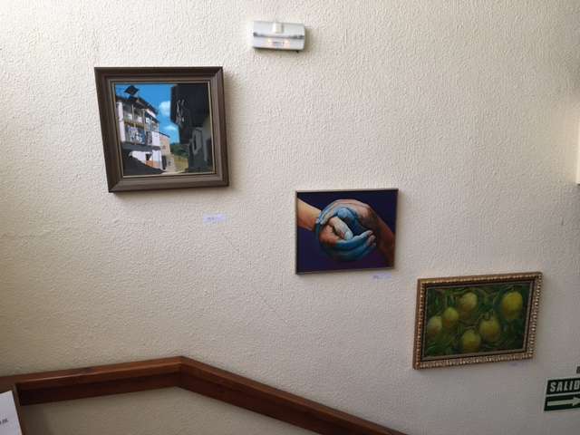 Cuadros de los alumnos del curso de pintura expuestos en el Centro de Mayores de Béjar