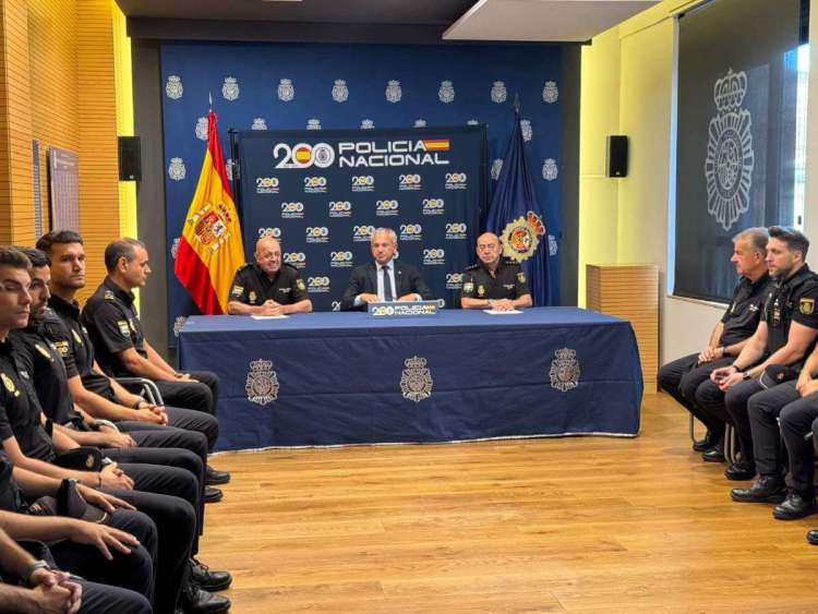 Nicanor Sen durante la bienvenida a los nuevos agentes de Policía Nacional